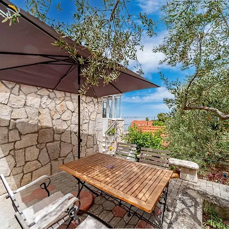 Stone House Blaca Tatil Evi