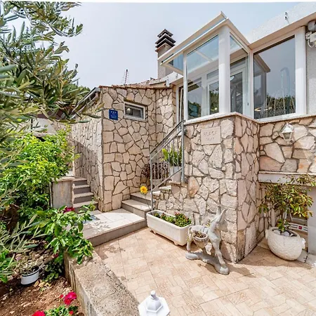 Stone House Blaca Дом отдыха Blato (Korcula)