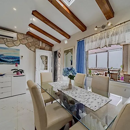 Stone House Blaca
