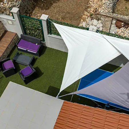 Stone House Blaca *