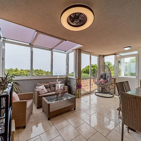 Ferienhaus Stone House Blaca