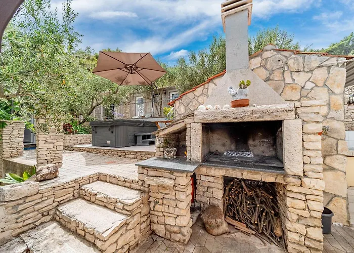 Stone House Blaca *