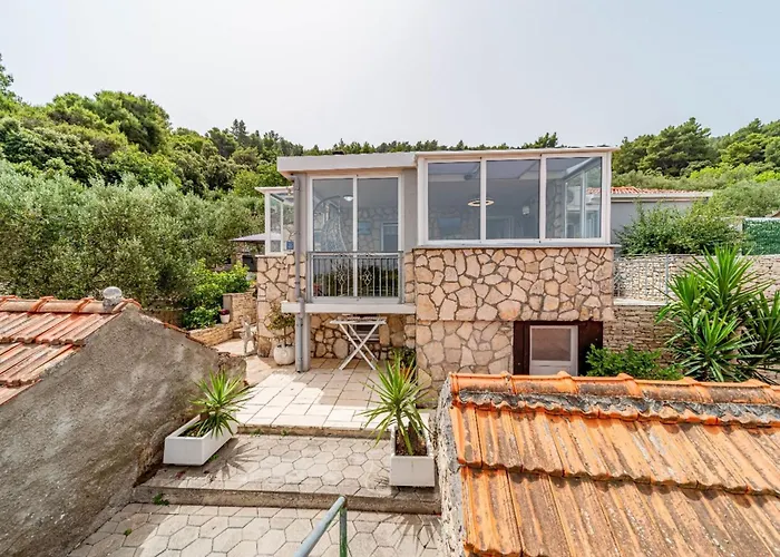 Stone House Blaca Ferienhaus *